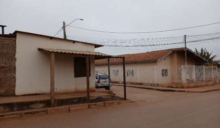 Casa 2 Qts + Lojinha - Oportunidade p/Investimento