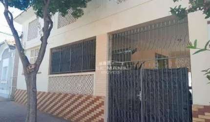 Casa para reforma a venda, 2 quartos, 8 vagas, no bairro Alto em Piracicaba - SP