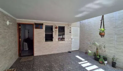 Casa a venda, 2 quartos, 2 vagas, no bairro Castelinho em Piracicaba - SP