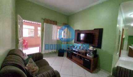 Vendo Casa espaçosa e com terraço no centro,de ALPERCATA - MG