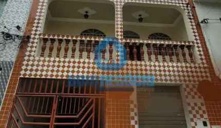 Imóvel à venda de 3 pavimentos em lote inteiro, NO BAIRRO DE LOURDES, GOVERNADOR VALADARES - MG