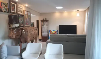 Apartamento à venda na Barra reformado