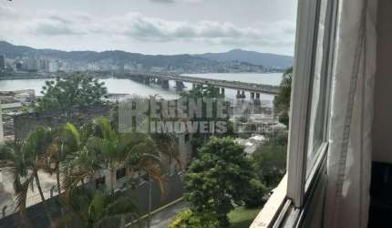 Apartamento à venda com 3 quartos no bairro Estreito em Florianópolis