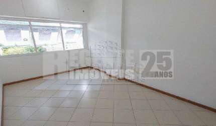 Sala Comercial à venda no bairro Trindade em Florianópolis.