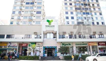 Sala comercial à venda no bairro Trindade em Florianópolis.