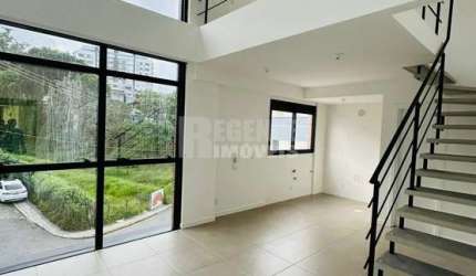 Loft duplex à venda no bairro Carvoeira em Florianópolis
