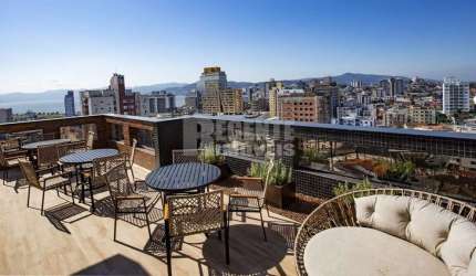 Apartamento tipo Garden com 3 Suítes  no Estreito.
