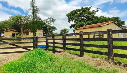 Propriedade rural à venda em Itapetininga-SP: 2 quartos, 1 sala, 1 banheiro, 2 vagas de garagem, 532.400,00 m² de área.