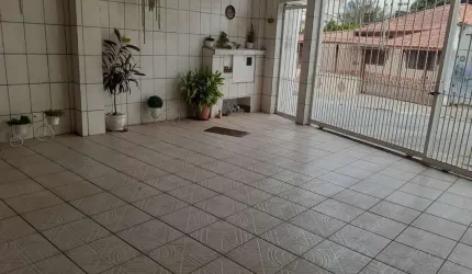 Casa à venda em São Paulo-SP, Vila Bela Vista: 2 quartos, 2 salas, 1 banheiro, 2 vagas, 70m². Aproveite!