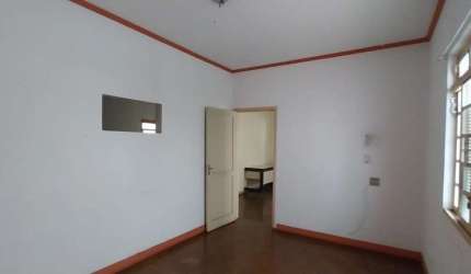 Casa Térrea 126m2 3 Dorms, Sala Ampla, Cozinha, Banheiro, Região Central de Jacareí Próximo a Supermercados, Shopping, escolas. farmácias e muito mais