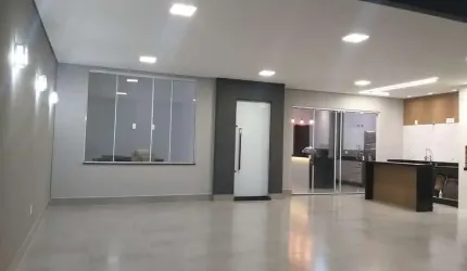Casa térrea 187,65 m, terreno 250 m 3 Suítes, 5 banheiros,  Escritório c/ Ar-Condicionado, Cozinha, Sala Estar e Jantar c/ pé direito alto, Área Servi