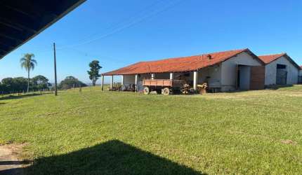 Fazenda 210 Hectares ou 87 Alqueires  Formada em Pasto 75 Alqueires em Pasto Restante Reserva e App  Boa Topografia Toda Tratoravel  Solo Misto  Benfe