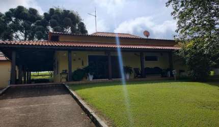 Fazenda 51 Alqueires - Estruturado para leiteria com capacidade para produzir 5 mil litros por dia e Galpão no sistema Free Stall - Atualmente está co