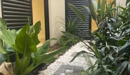 Casa à  Venda jardim terra América terreno de 312,50 m², construção de 211,83 m² com 3 dormitórios, 1 suite com closet, Wc social, piso vinilico no corredor e quartos, porcelanato nas demais dependênc