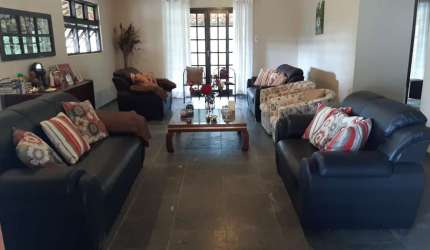 Chácara 2 Alqueires, Casa Sede 250m2 com 5 Dormitórios, Despensa, 3 Banheiros, 3 Casas Caseiro, 2 Estufas, Ótima Localização