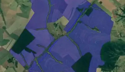 Fazenda 2400 Alqueires, 1550 Alqueires em Cana, 170 Alqueires em Soja, Terra Vermelha, Boa em Água, Lagos e Rio, Barracões, Pista de Pouso, Casas