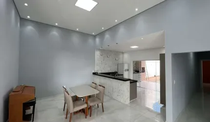 Casa 144,98m2, 3 Dormitórios, 1 Suíte, Cozinha Americana Planejada, Área Gourmet com Piscina e Churrasqueira, 3 Vagas, Ótima Localização