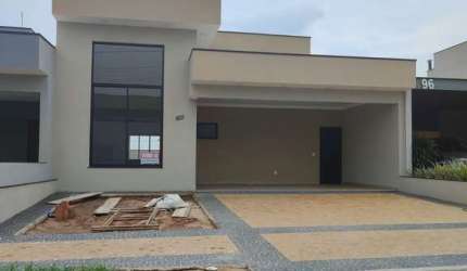 Casa 150m2 no Condomínio Real Parque, 3 Dormitórios, 1 Suíte, Cozinha Americana, Área Gourmet, Acabamento em Porcelanato, Ótima Localização, 4 Vagas