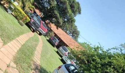 Chácara de luxo em condomínio: venda ou locação em Nova Odessa-SP, bairro Chácaras Recanto Solar. 7 quartos, 2 suítes, 2 salas, 7 banheiros, 10 vagas de garagem, 1.100 m².