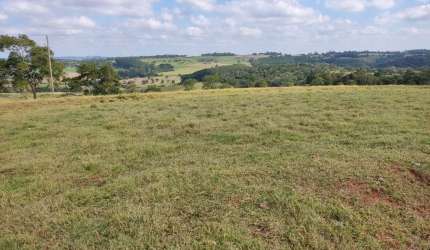Fazenda 42 Alqueires, Formada em Pasto, Terra Vermelha e Mista, Montada na Pecuária, Rica em Água Com 4 Açudes, Casa Simples, Galpão, Mangueira