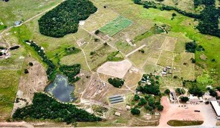 Sítio 53 Hectares com Restaurante e Hotel, 20 Apartamentos com Ar Condicionado, Cameras de Segurança, Usina Solar, 6 Casas Funcionarios, 2 Casas Sede