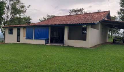 Sítio 25 Alqueires 11 Alqueires c/Eucalipto,3 Reserva e Grota,11 Pasto,800mts Asfalto,Casa Sede 2 Dorms 1 Suíte,wc,Área de Churrasqueira,Casa Caseiro,