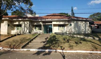 Luxuosa mansão em condomínio à venda em Sumaré-SP, bairro Estância Árvore da Vida: 12 quartos, 12 suítes, 3 salas, 12 banheiros, 10 vagas de garagem, 1.000,00 m².