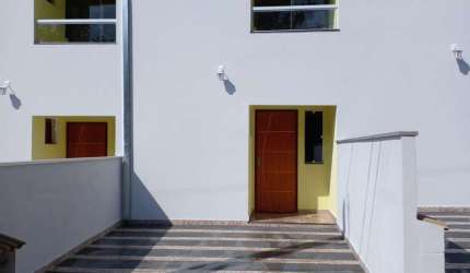 Condomínio Estancia Arvore da Vida Sobrado 90m2 2 Suítes com Varanda,1 Banheiro Social,1 Vaga,Quintal