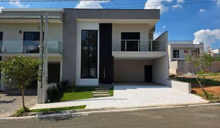 Casa em Condomínio à Venda em Hortolândia-SP - Parque Olívio Franceschini: 3 Quartos, 1 Suíte, 2 Salas, 2 Banheiros, 4 Vagas, 175m²!