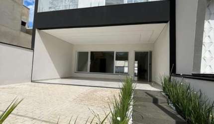 Imóvel de alto padrão em condomínio na Vila Doutor Laurindo, Tatuí-SP: 3 quartos, 3 suítes, 2 salas, 3 banheiros, 4 vagas, 186m².