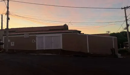 Imperdível: Casa à venda em Campinas-SP, Parque Via Norte - 3 quartos, 1 suíte, 1 sala, 2 banheiros, 5 vagas, 480m²!