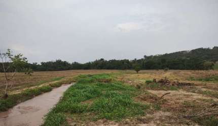 EXCELENTE SÍTIO A VENDA NA REGIÃO DE ITAPETININGA-SP ??   Área Total: 32,91 Hectares ou 13,6 Alqueires   Aproveitamento: 9 Alqueires   Solo: Misto