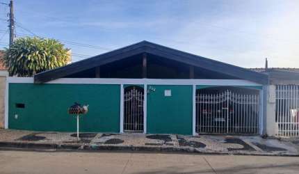 Imperdível! Casa à venda em Santa Bárbara D'oeste-SP, 3 quartos, 2 salas, 1 banheiro, 2 vagas, 170m² no Conjunto Habitacional 31 de Março.