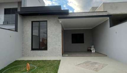 Casa em Condomínio à Venda em Tatuí-SP, Vila Doutor Laurindo: 2 Quartos, 1 Suíte, 1 Sala, 2 Banheiros, 2 Vagas, 100m².