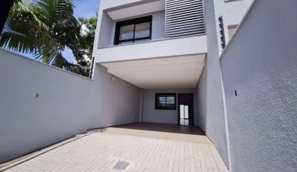 Sobrado para Venda em Joinville, Boa Vista, 3 dormitórios, 1 suíte, 2 banheiros, 2 vagas