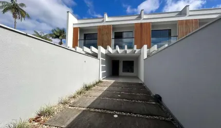 Sobrado para Venda em Joinville, Boa Vista, 3 dormitórios, 1 suíte, 2 banheiros, 2 vagas