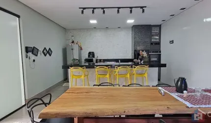 Casa com 3 quartos à venda na Rua Luzia Gonçalves de Souza, Residencial Barreiro, Patos de Minas, 160 m2 por R$ 400.000