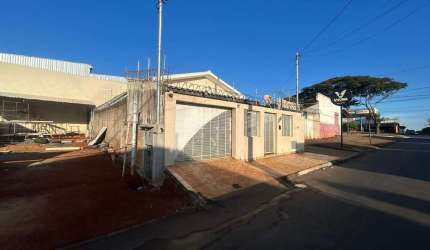 Casa à Venda no Bairro Sebastião Amorim – Patos de Minas-MG