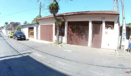 Imperdível oportunidade! Casa à venda em Mogi das Cruzes-SP, na Vila Suissa com 4 quartos, 1 suite, 2 salas, 2 banheiros, 5 vagas de garagem e 367,29 m² de área