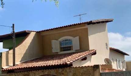 Imperdível! Casa à venda em Mogi das Cruzes-SP, no bairro Alto do Ipiranga, com 3 quartos e 164m². Confira já!