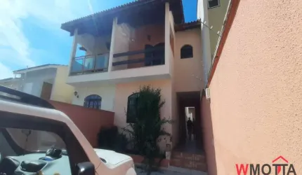 Espetacular Casa à Venda em Mogi das Cruzes-SP, Alto Ipiranga: 4 quartos, 1 suíte, 2 salas, 2 banheiros, 4 vagas, 200m²