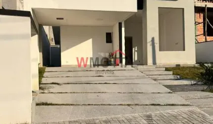 Cassa térrea à venda em condomínio de alto padrão em Mogi das Cruzes! 3 suítes, 3 salas e 150m²