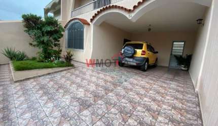 Imperdível Casa à Venda em Mogi das Cruzes-SP, Centro  3 Quartos, 1 Suíte, 3 Banheiros, 4 Vagas, 188,87m²