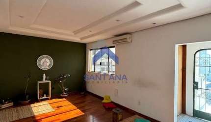 Casa com 4 quartos à venda na Doutor Gastão Câmara Leal, 545, Centro, Taubaté por R$ 1.800.000