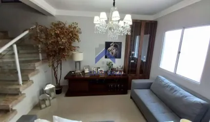 Casa em condomínio fechado com 3 quartos à venda na Rua Professor Ernesto de Oliveira Filho, 675, Esplanada Independência, Taubaté por R$ 680.000