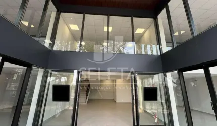EXCELENTE SALA COMERCIAL DISPONIVEL PARA LOCAÇÃO NO CENTRO.