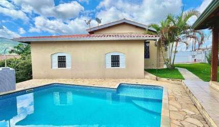 Casa térrea à venda em Atibaia/SP com 3 dormitórios - Recreio Maristela