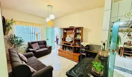 Casa Térrea com 3 Dormitórios e Suíte em Terra Preta - 450mil
