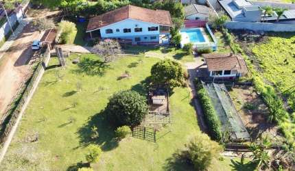 Incrível Chácara em Condomínio Atibaia 2000m² ou 3000m²! Financiamento!