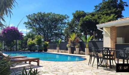Chacara no Centro de Atibaia/SP -Terreno de 1.500M² com 2 Casas Incriveis